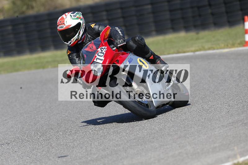 /Archiv-2025/49 26.08.2025 Cornu Master School ADR/gruen-vert/104